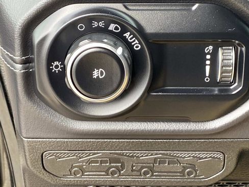 Certified 2025 Jeep Wrangler Unlimited Rubicon AWD/4WD image 21