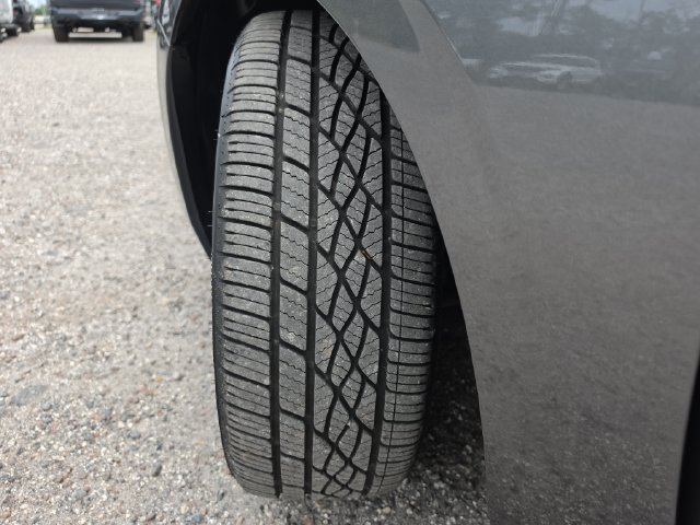 Used 2025 Nissan Sentra SR FWD image 29