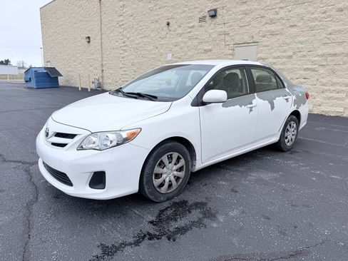 Used 2011 Toyota Corolla image 1