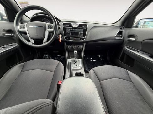 Used 2014 Chrysler 200 Touring FWD image 11