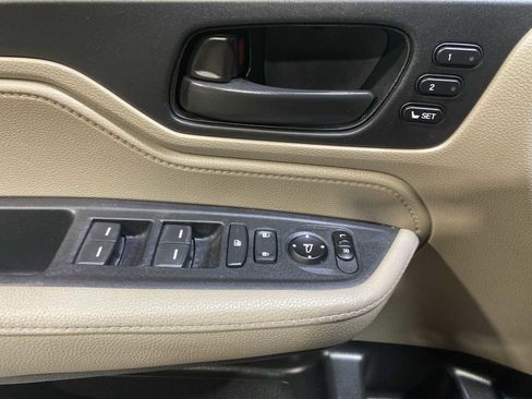 Used 2018 Honda Odyssey EX-L image 23