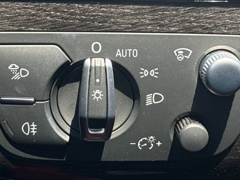 Used 2019 Audi Q7 3.0T Prestige w/ Prestige Package AWD/4WD image 26