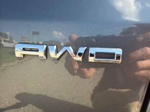 Used 2025 Ford Escape ST-Line Select AWD/4WD image 14