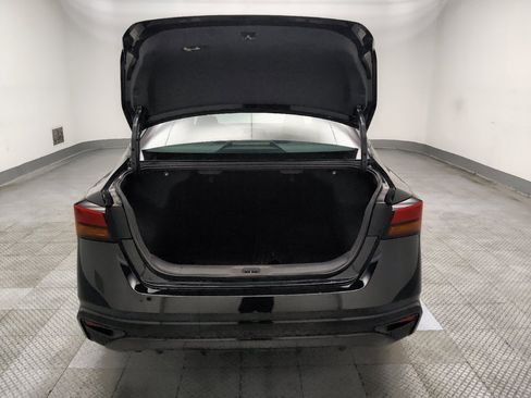 Used 2024 Nissan Altima 2.5 S FWD image 29