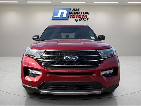Used 2020 Ford Explorer XLT w/ Equipment Group 202A AWD/4WD image 2