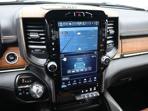 Used 2022 RAM 1500 Limited w/ Body-Colour Bumper Group image 18