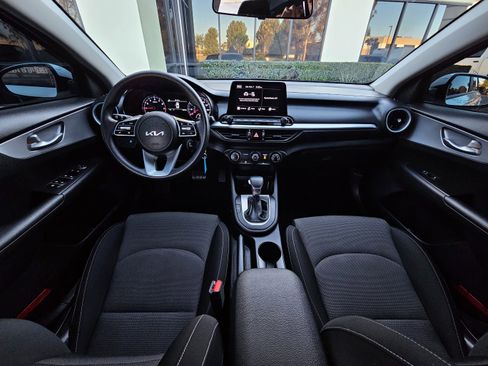 Used 2022 Kia Forte LXS image 20