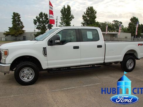 Used 2022 Ford F250 XL w/ Power Equipment Group AWD/4WD image 2