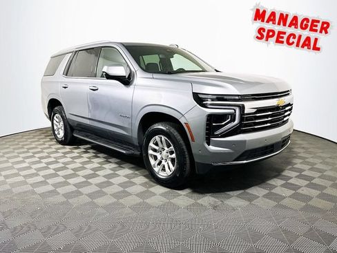 Used 2025 Chevrolet Tahoe LT RWD image 1