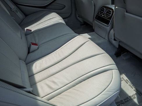 Used 2015 Mercedes-Benz S 550 4MATIC Sedan image 32