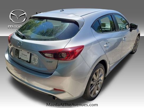 Used 2017 MAZDA MAZDA3 Touring image 14