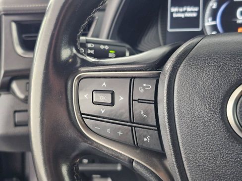Used 2021 Lexus UX 200 w/ Accessory Package (Z2) FWD image 28
