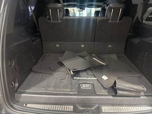 Used 2020 Cadillac Escalade ESV Platinum image 5