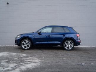 Certified 2025 Audi Q5 2.0T Premium w/ Convenience Plus Package video 2