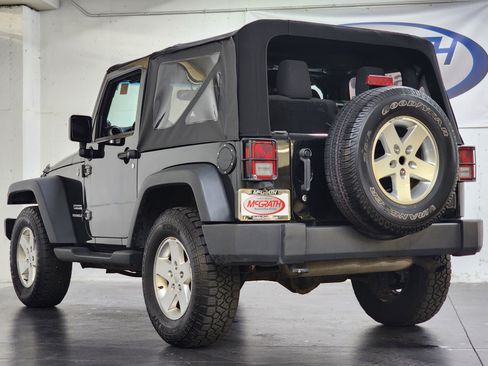 Used 2013 Jeep Wrangler Sport AWD/4WD image 7