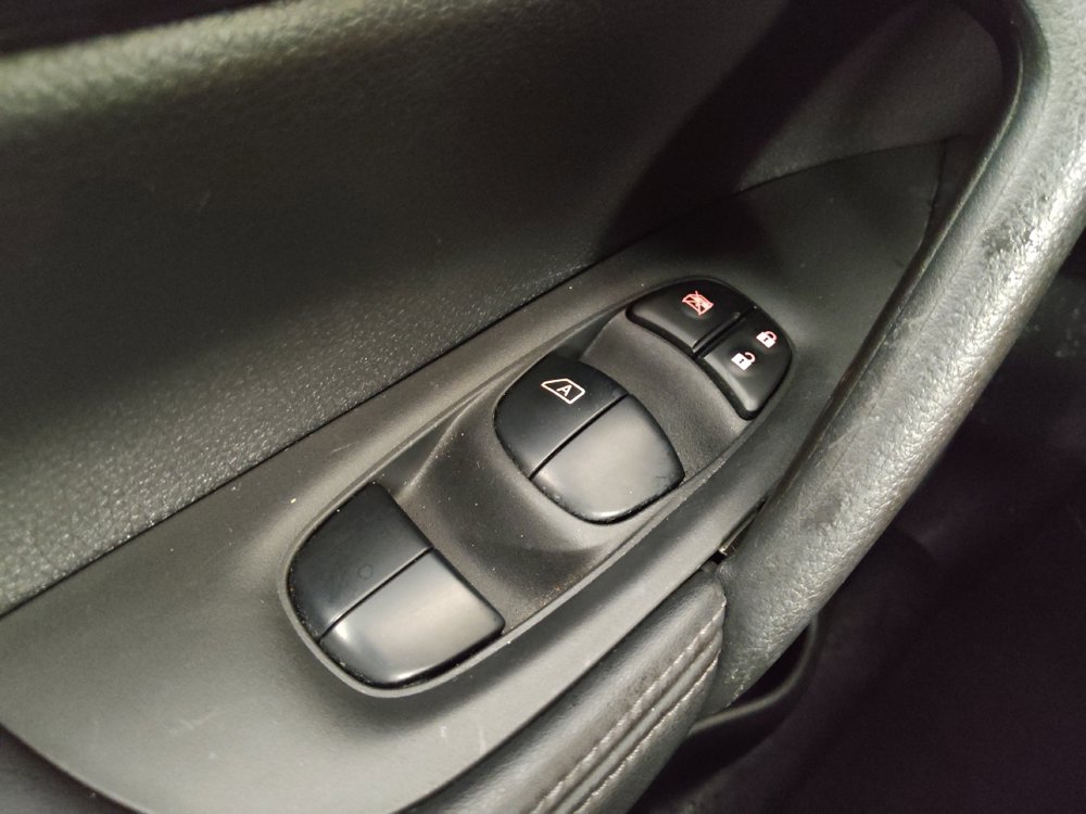 Used 2020 Nissan Rogue SV FWD image 27