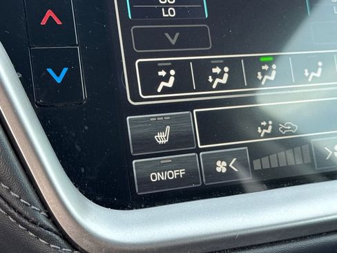 Used 2024 Subaru Outback Premium image 24