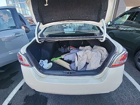 Used 2014 Nissan Altima 2.5 SV image 8