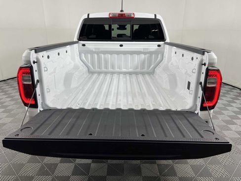 New 2026 GMC Canyon Elevation image 15