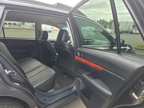 Used 2012 Subaru Outback 2.5i Limited AWD/4WD image 13