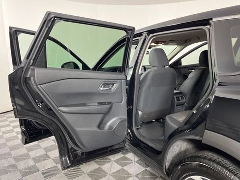 Certified 2026 Nissan Rogue SV FWD image 35