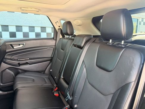 Used 2015 Ford Edge Titanium w/ Equipment Group 301A AWD/4WD image 28