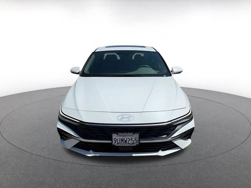 Used 2025 Hyundai Elantra SEL FWD image 4