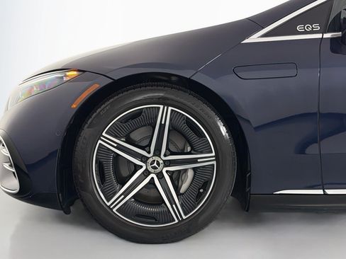 Certified 2022 Mercedes-Benz EQS 580 4MATIC Sedan image 10