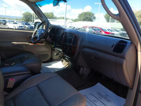 Used 2001 Toyota Tundra Limited w/ Off-Road Pkg AWD/4WD image 30