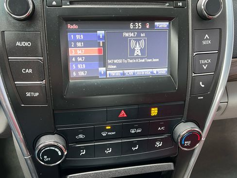 Used 2015 Toyota Camry LE image 15