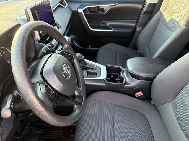 Used 2023 Toyota RAV4 LE FWD image 18