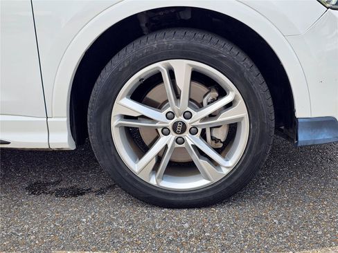 Used 2024 Audi Q3 2.0T Premium Plus AWD/4WD image 6