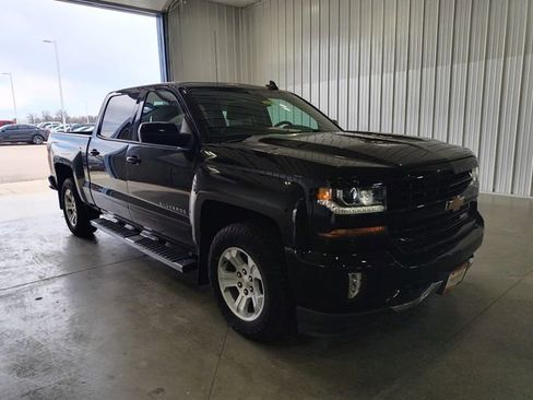 Used 2018 Chevrolet Silverado 1500 LT w/ All Star Edition AWD/4WD image 2