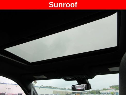 Used 2022 GMC Sierra 1500 AT4 w/ AT4 Carbonpro Edition AWD/4WD image 15