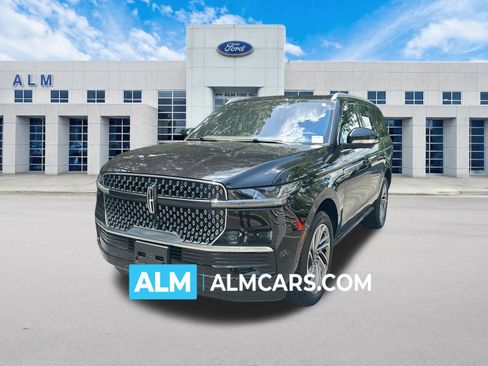 Used 2025 Lincoln Navigator Reserve AWD/4WD image 1