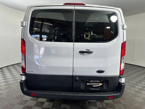 Used 2018 Ford Transit 250 130 Low Roof w/ Exterior Upgrade Package RWD image 4