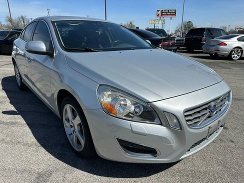 Used 2012 Volvo S60 T5 image 28