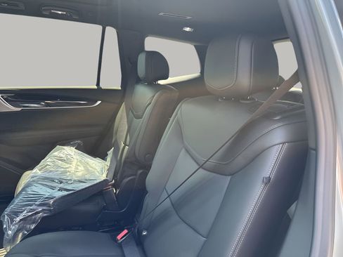 New 2025 Cadillac XT6 Premium Luxury w/ LPO, Floor Liner Package image 19