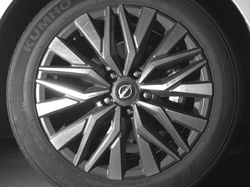 Used 2025 Nissan Altima 2.5 SV image 13