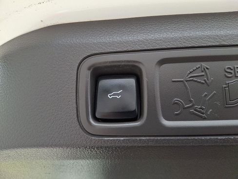 Used 2020 Ford Expedition XLT w/ Equipment Group 202A image 31