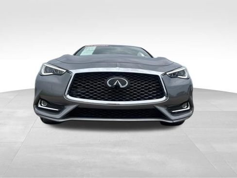 Used 2019 INFINITI Q60 3.0t Luxe w/ Essential Package AWD/4WD image 3