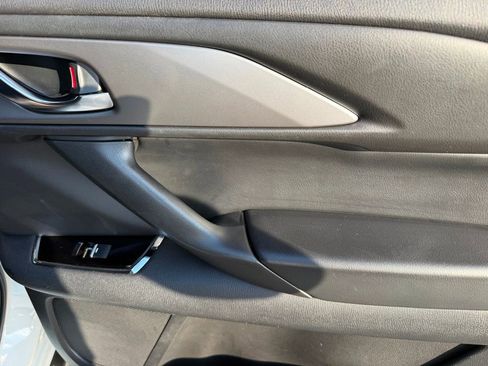 Used 2022 MAZDA CX-9 Touring image 34