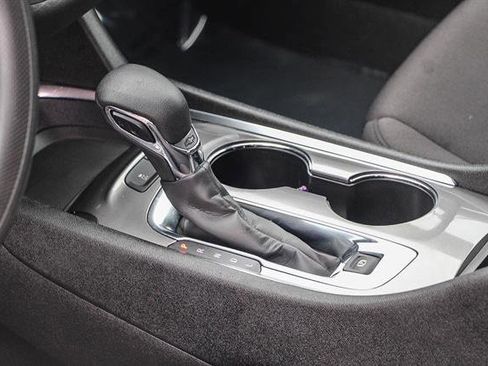 Used 2024 Chevrolet Malibu LT image 22