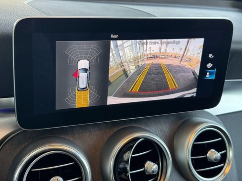 Certified 2022 Mercedes-Benz GLC 300 4MATIC w/ AMG Line image 32