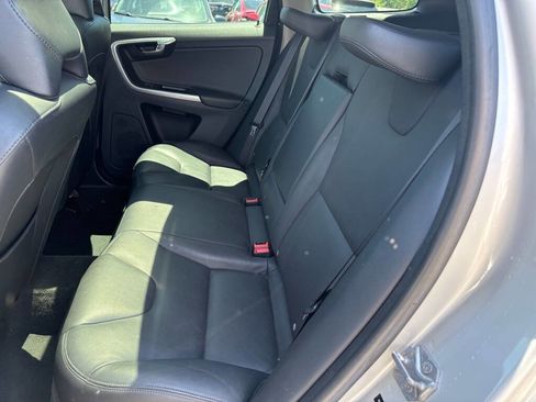 Used 2015 Volvo XC60 T6 Platinum AWD/4WD image 9