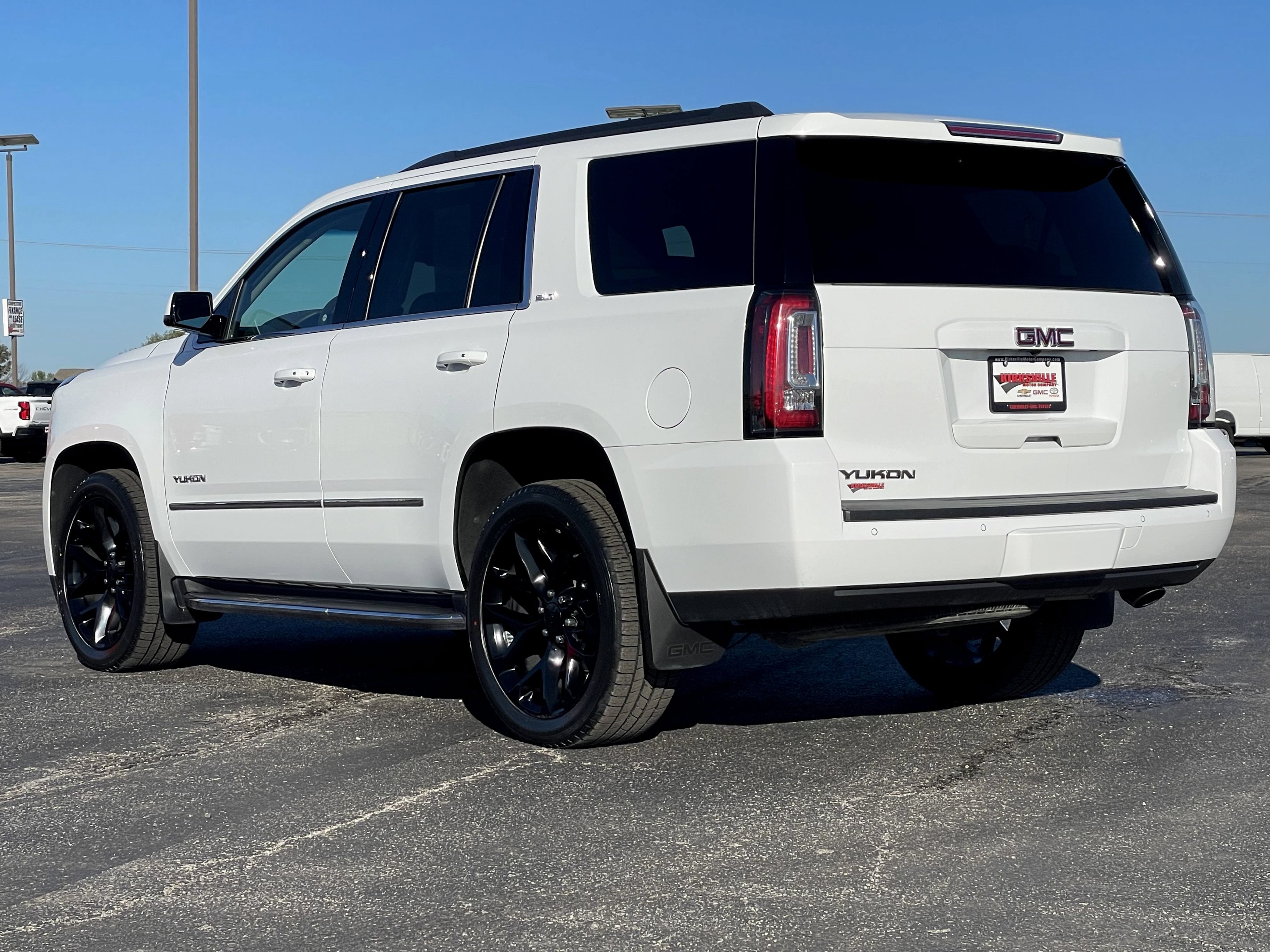 Certified 2019 GMC Yukon SLT w/ Premium Edition AWD/4WD image 6