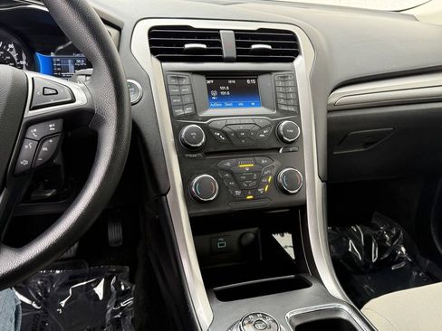 Used 2018 Ford Fusion S FWD image 25