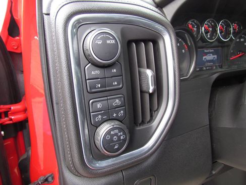 Used 2020 Chevrolet Silverado 2500 LTZ AWD/4WD image 23