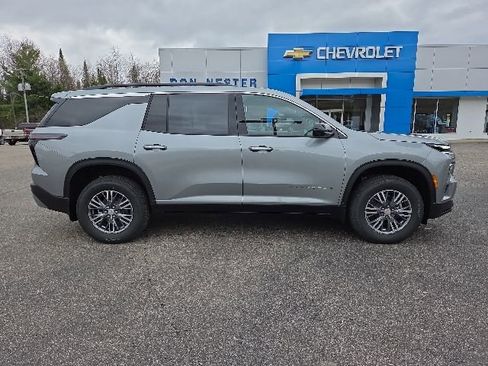 New 2026 Chevrolet Traverse LT AWD/4WD image 8