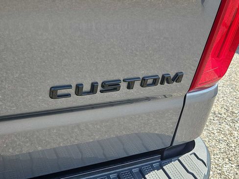 Used 2022 Chevrolet Silverado 1500 Custom w/ LPO, Blackout Package AWD/4WD image 12